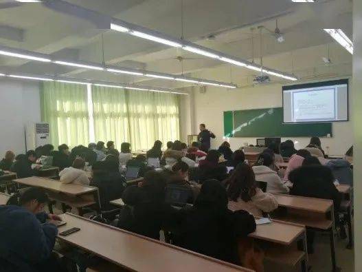 聚焦期末服務(wù)保障 院系與教輔部門(mén)聯(lián)動(dòng)調(diào)研推動(dòng)信息系統(tǒng)運(yùn)維優(yōu)化